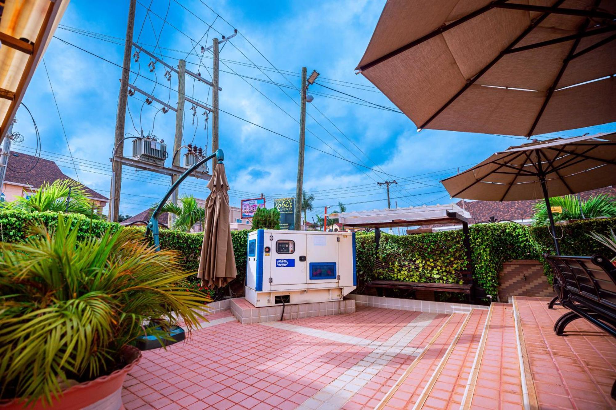Ibranad Apartments 아크라 외부 사진